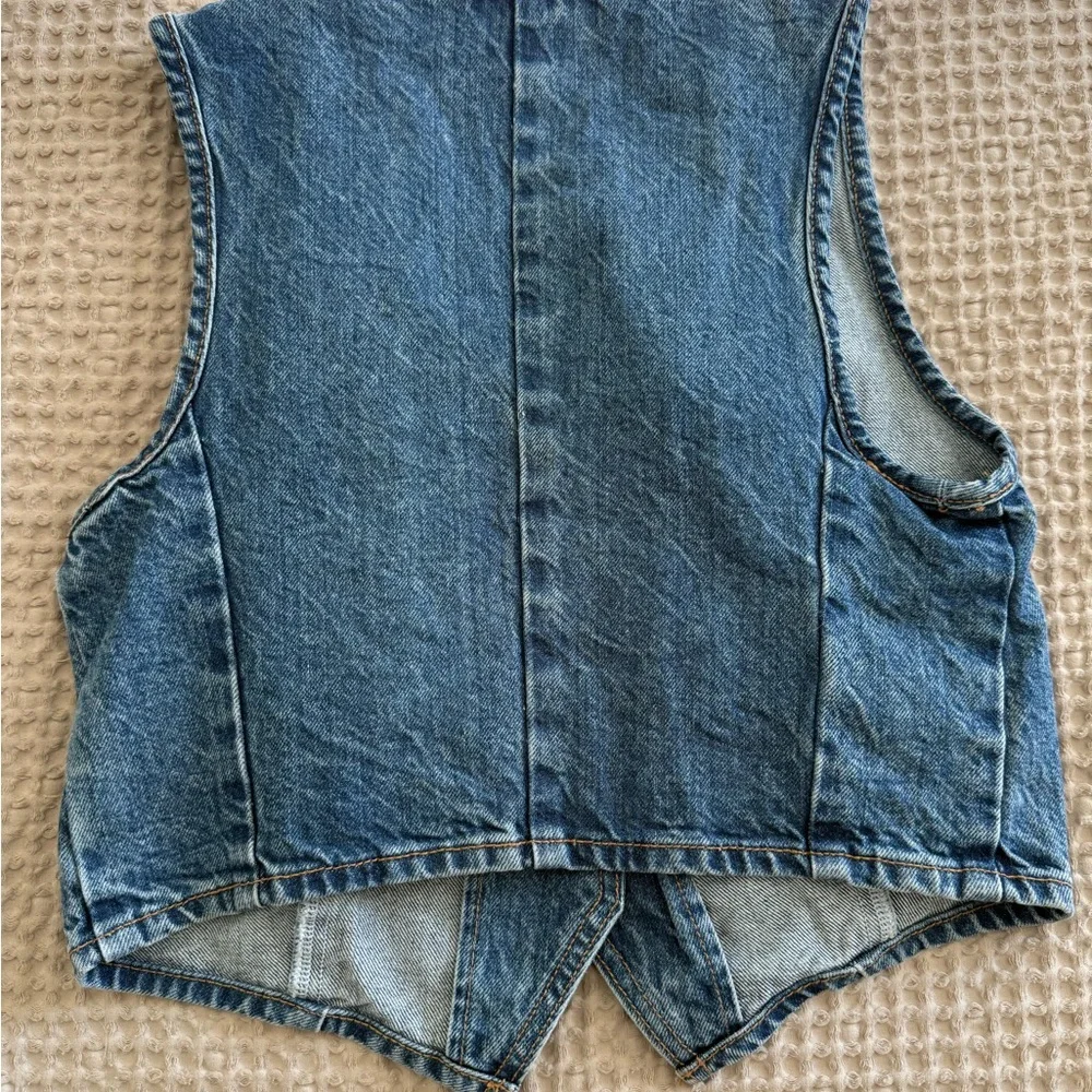 Zara Cropped Classic Blue Denim Vest - Picture 2 of 6